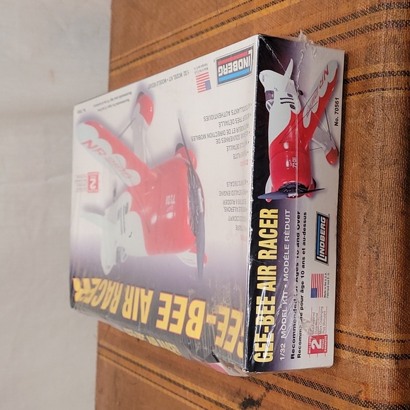 Lindberg Gee-Bee Air Racer Model Plane Kit - Picture 6 of 7